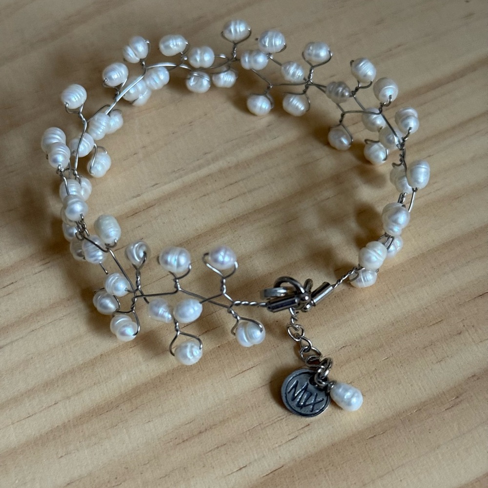Handmade Freshwater Pearl Wire Bracelet